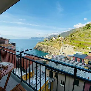 https://ivory-housewith-sea-view.hotelitalianriviera.com