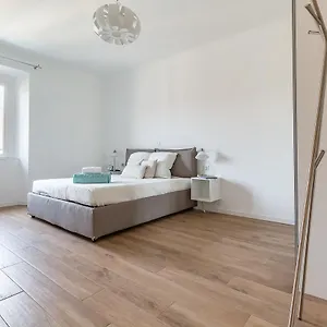 https://alessias-flat-sarpi-3.italymilanhotels.net