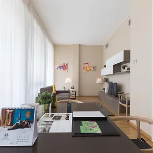 Hemeras Boutique Homes - Design Near Duomo Cathedral Apartamento