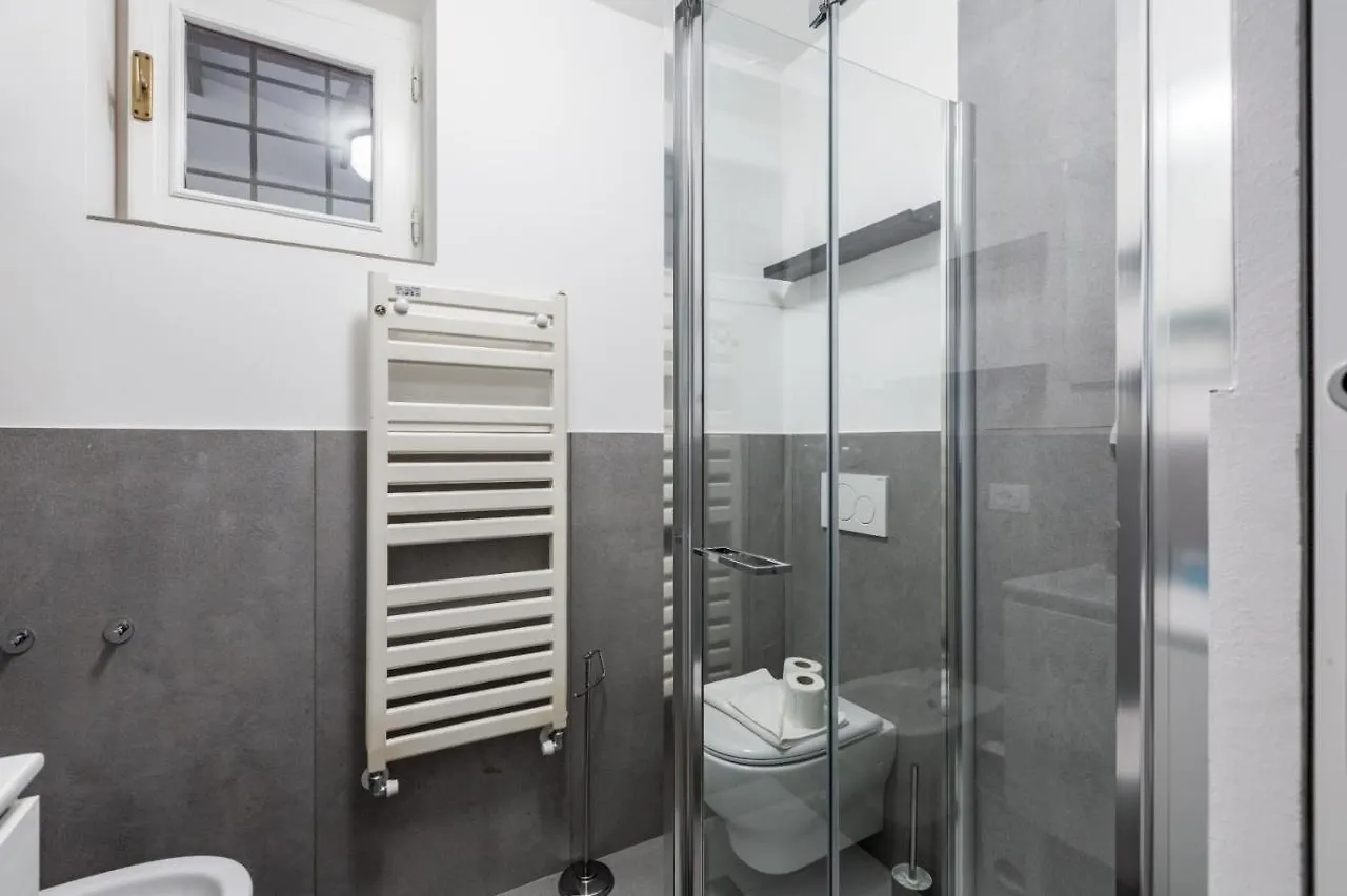 New! Studio Apt 700M From Corso Lodi! Milan Apartment